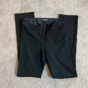Women’s Express Columnist dress pants. 4L. Gently used. No smoking. Black.